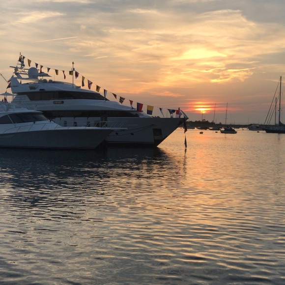 Meet your Posher, Rosemarie - Picture 1 of 1